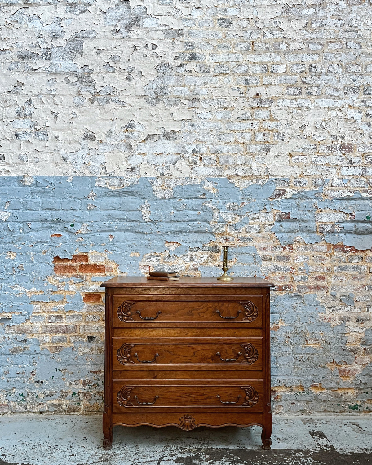 Neo Rustic Neo-rustic chest of drawers– Réjane Brocante