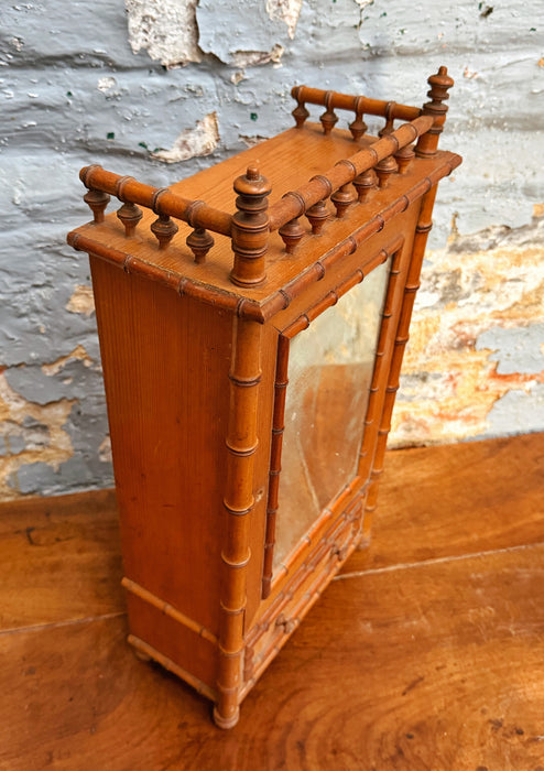 Ensemble meubles de poupée