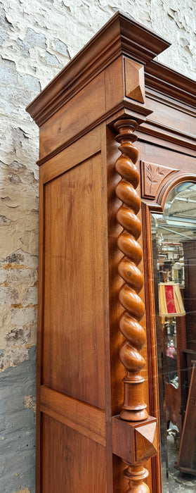 Armoire en noyer
