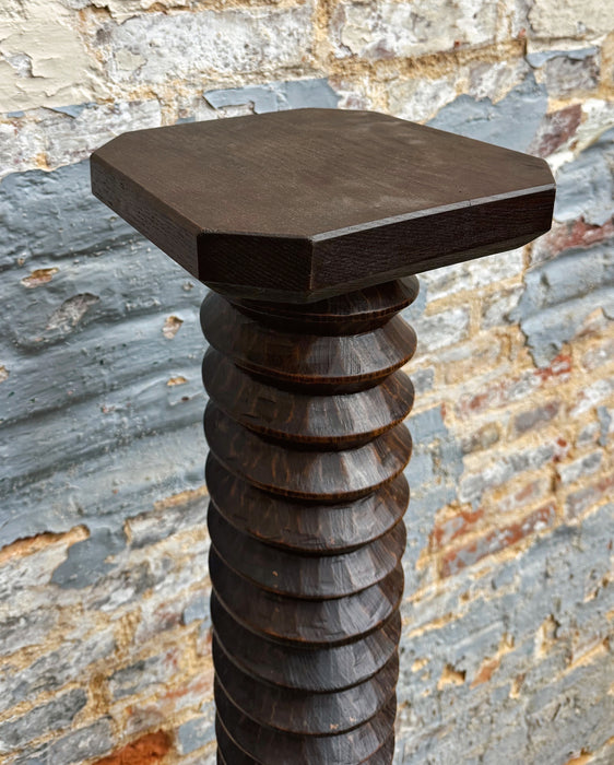 Oak pedestal table