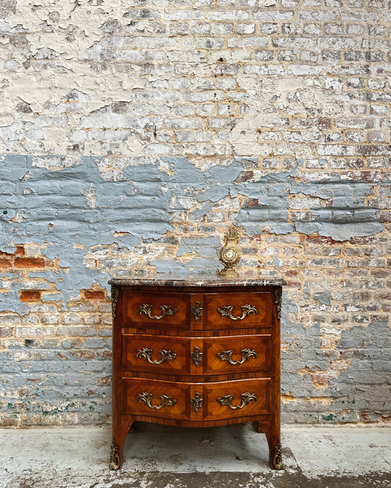 Louis XV chest of drawers