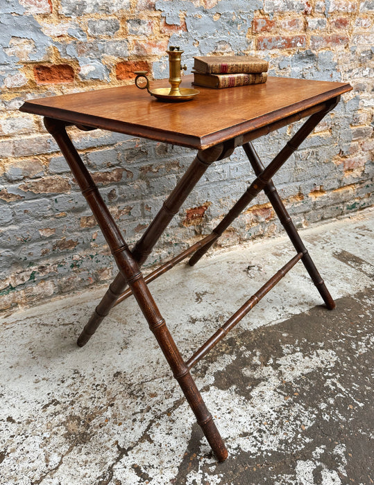 Folding table
