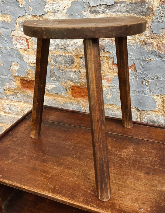 Tripod stool