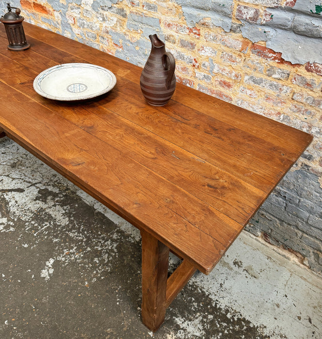 Oak table