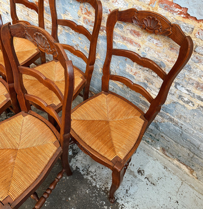 6 chaises néo-rustiques