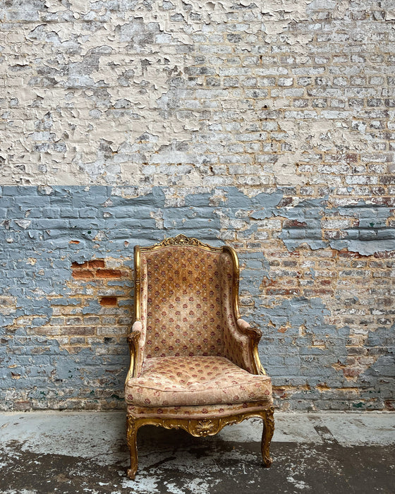 Bergère en bois doré