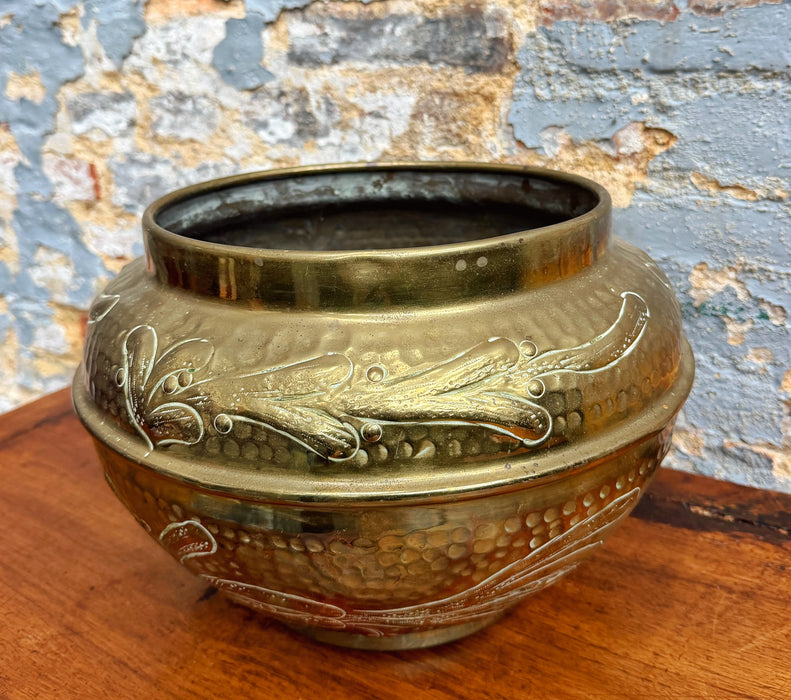 Cache-pot en laiton