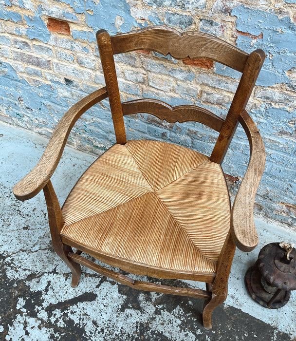 Fauteuil paillé