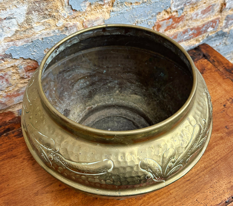 Cache-pot en laiton
