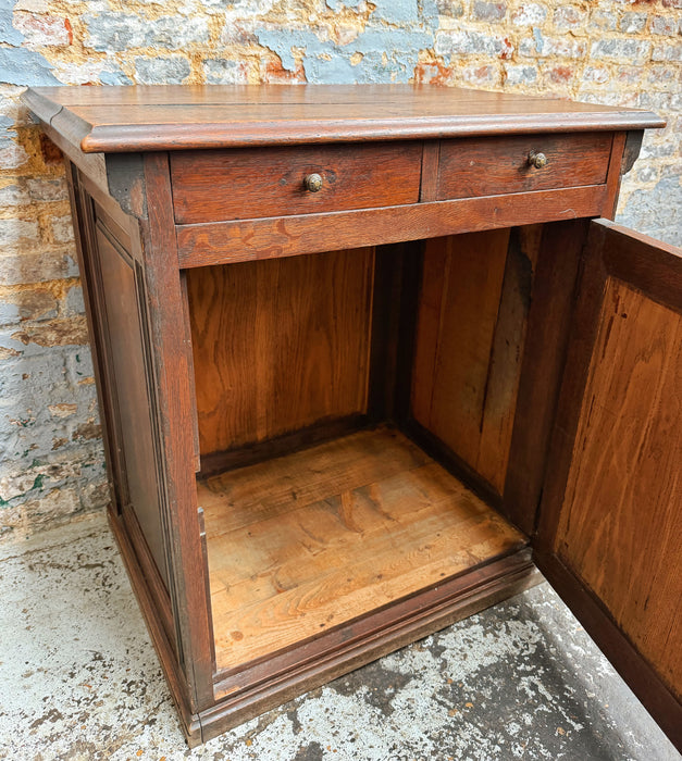 Meuble en chêne