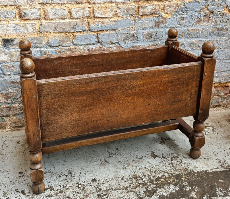 Jardinière en chêne