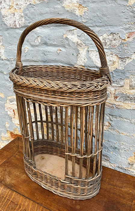 Rattan bottle holder