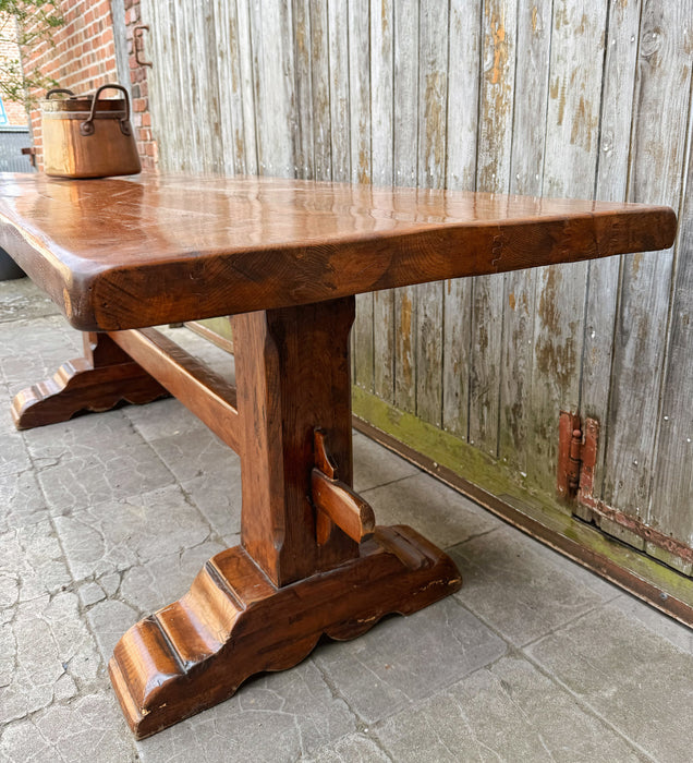 Table monastère