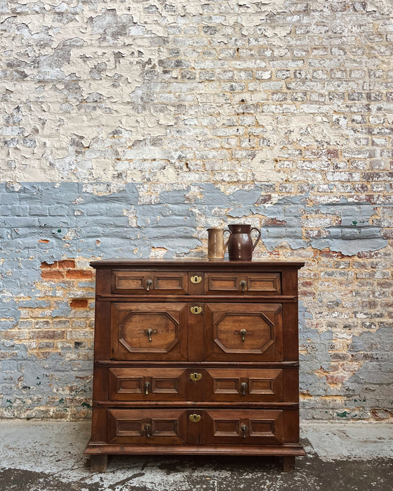 Commode en noyer