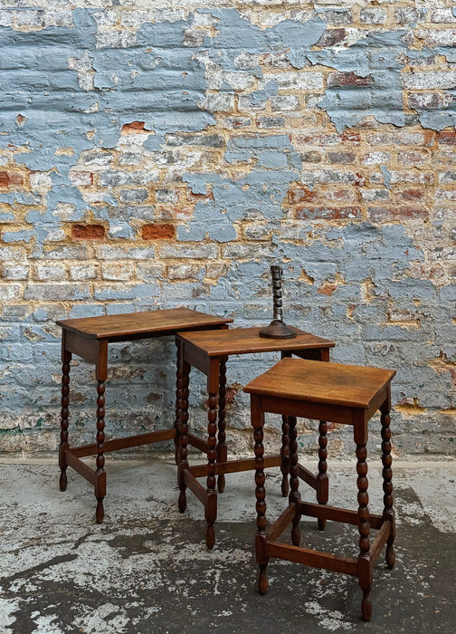 Tables gigognes
