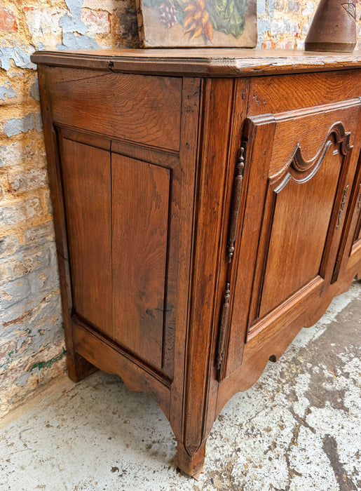 Buffet rustique