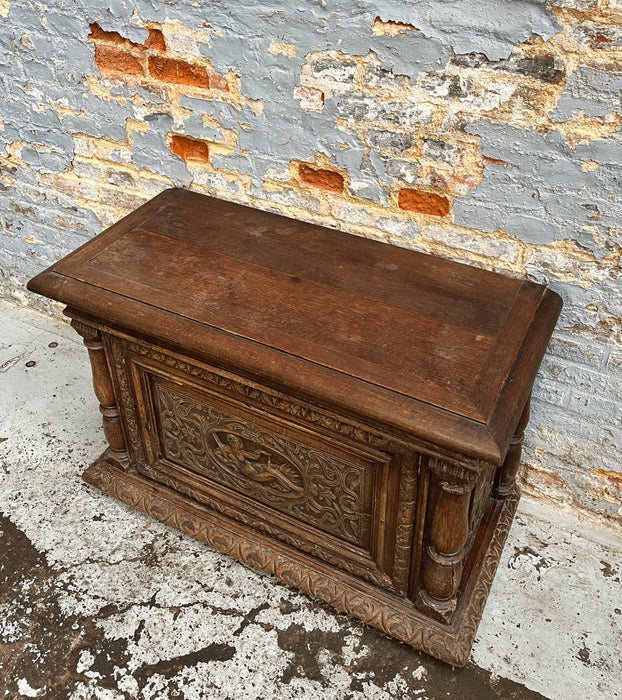 Renaissance chest