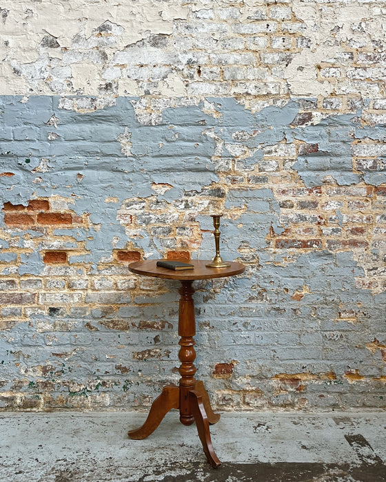 Walnut pedestal table