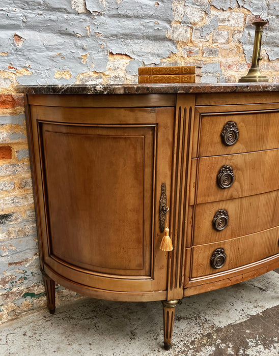 Commode demi-lune