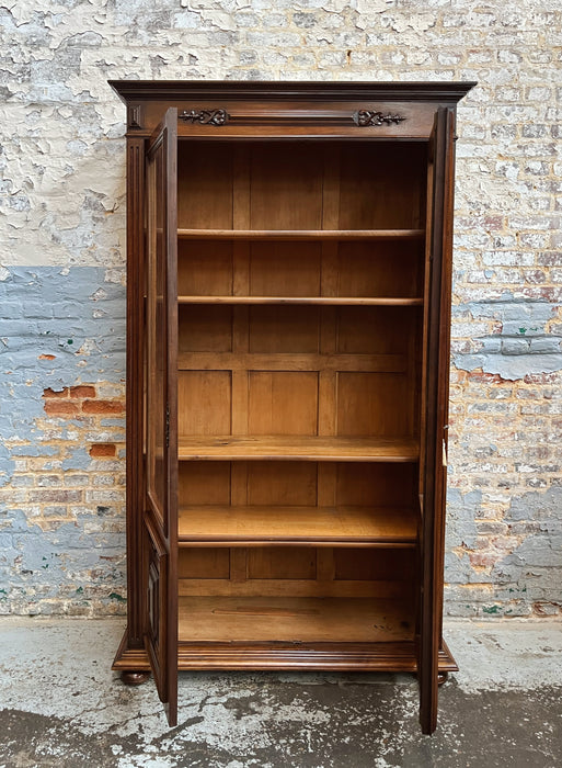 Bibliothèque en noyer