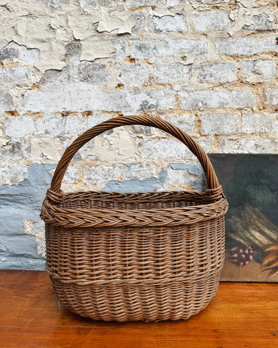 Wicker basket