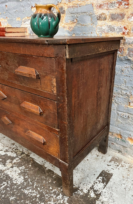 Commode en chêne