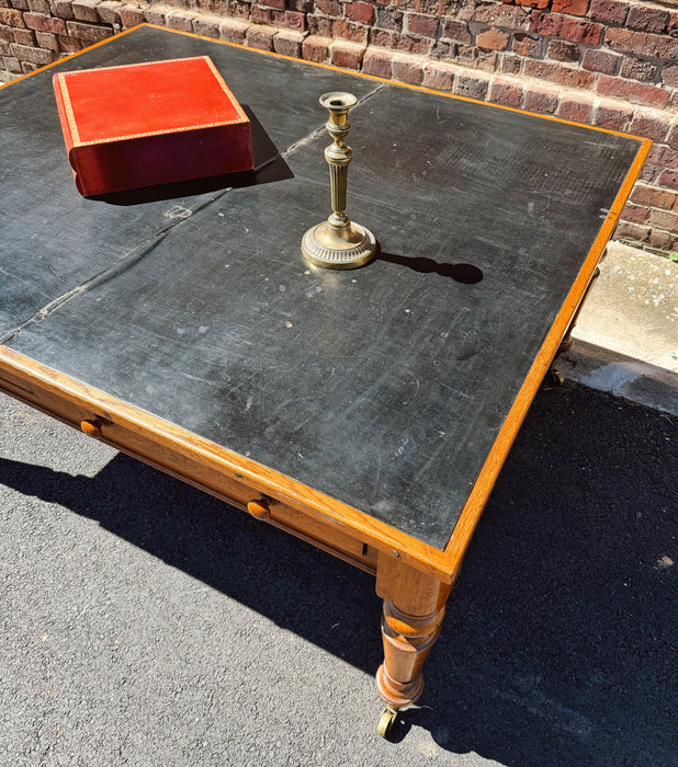 Notary desk