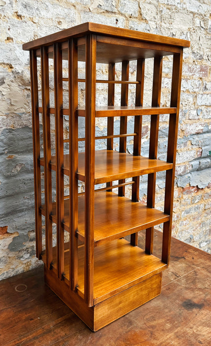 Bibliothèque tournante