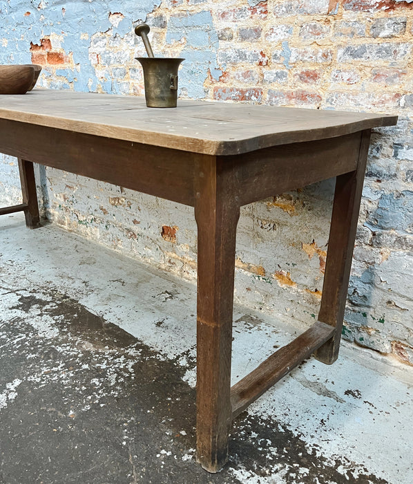 Oak table