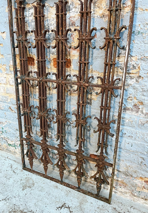 Cast iron grid