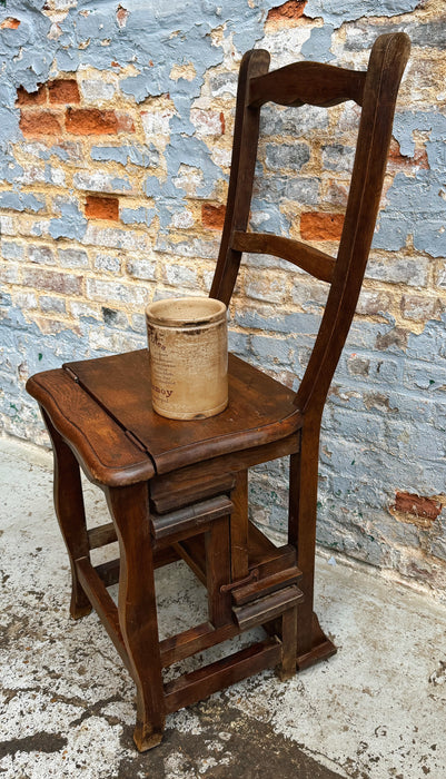 Chaise escabeau