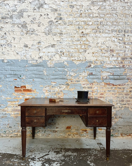 Louis XVI desk