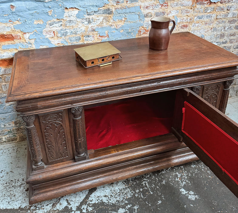 Oak chest