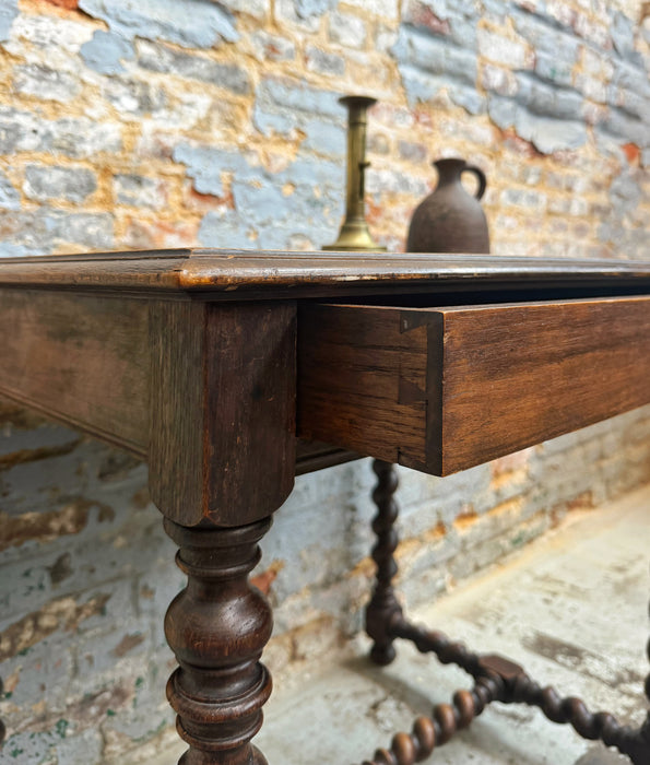 Table en noyer