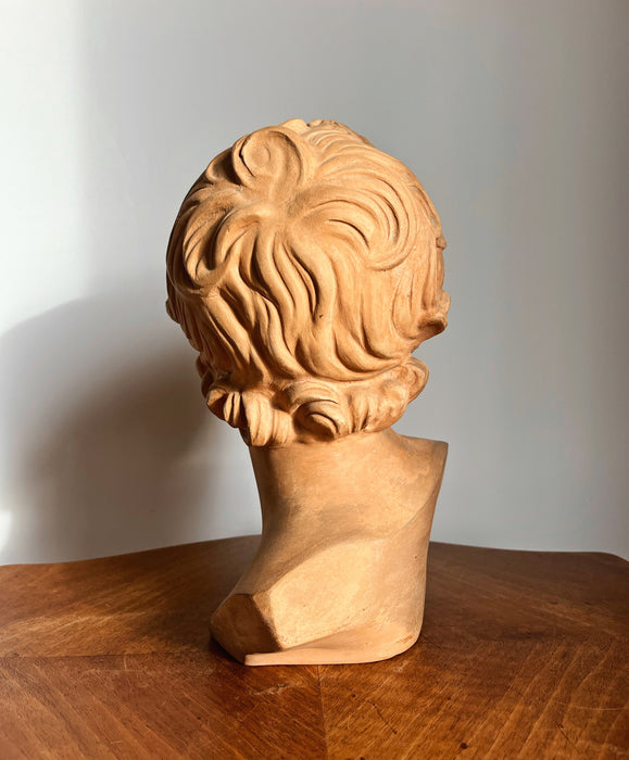 Buste en terre cuite