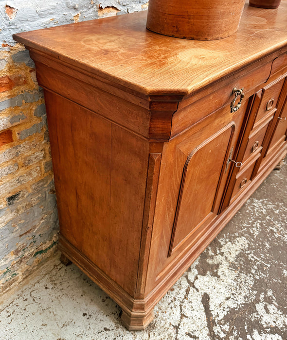 Buffet Louis Philippe