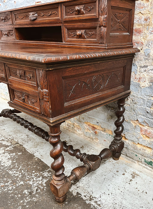 Louis XIII desk