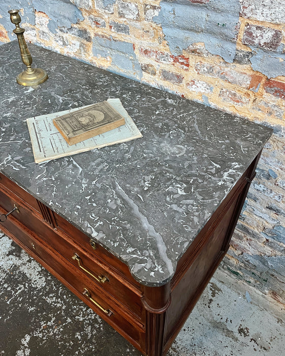 Commode Louis XVI