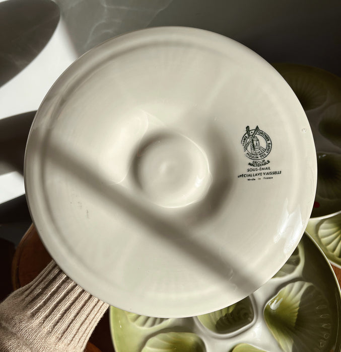 12 assiettes à huîtres