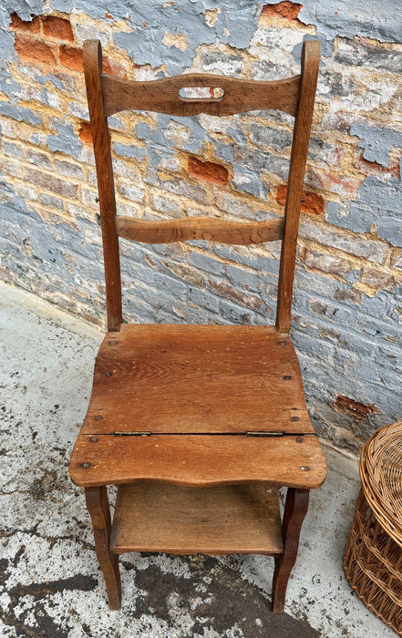 Chaise escabeau