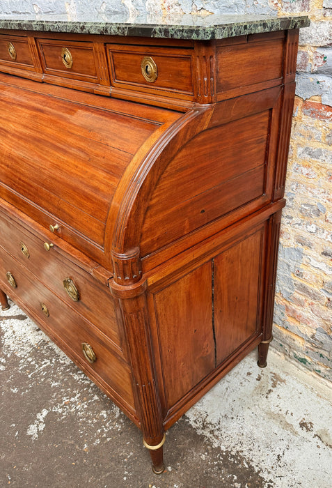 Bureau Louis XVI