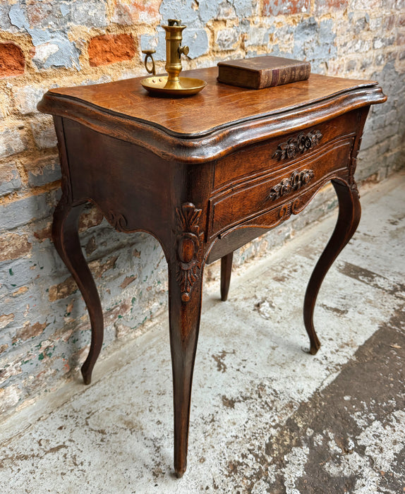 Travailleuse Louis XV