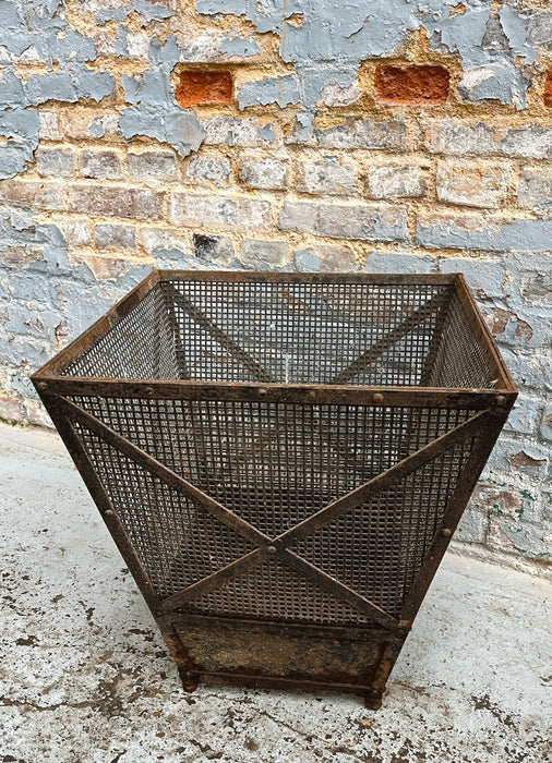 Iron planter