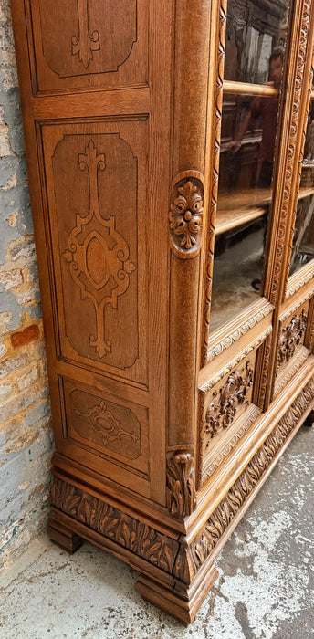Oak bookcase