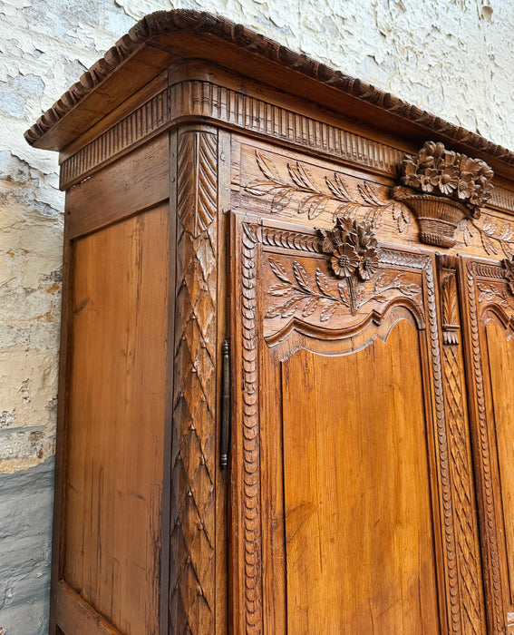 Armoire normande