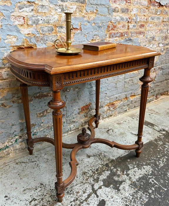 Table de milieu