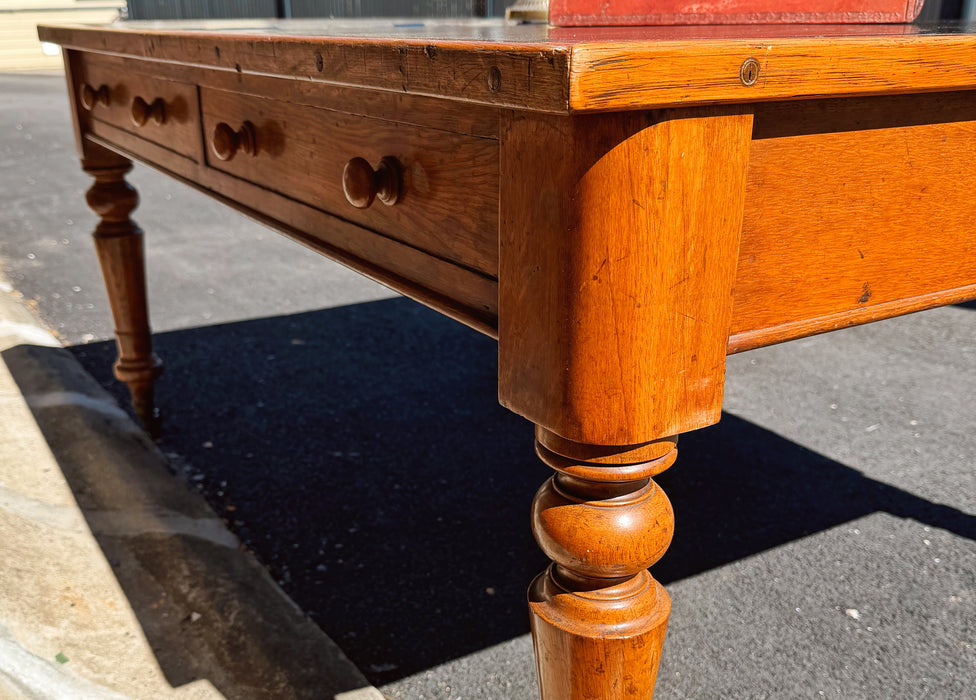 Notary desk