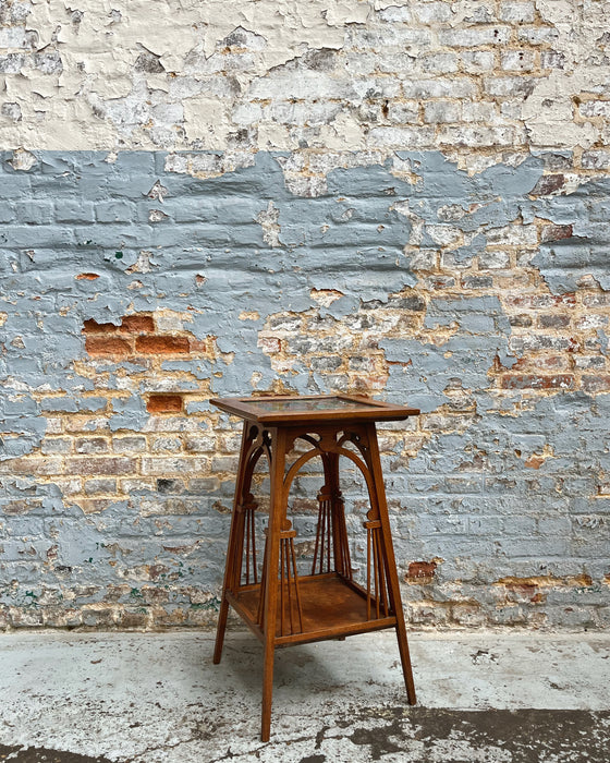 Oak pedestal table