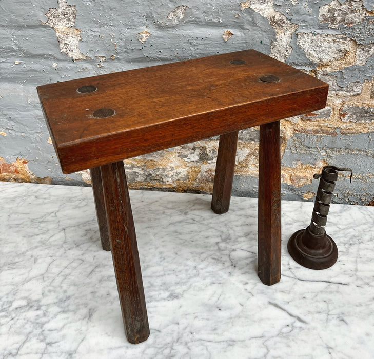 Tabouret en chêne