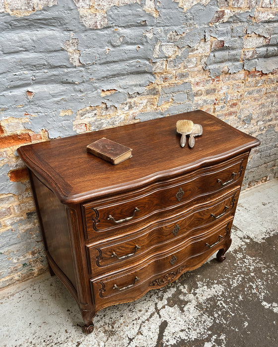 Neo-rustic chest of drawers